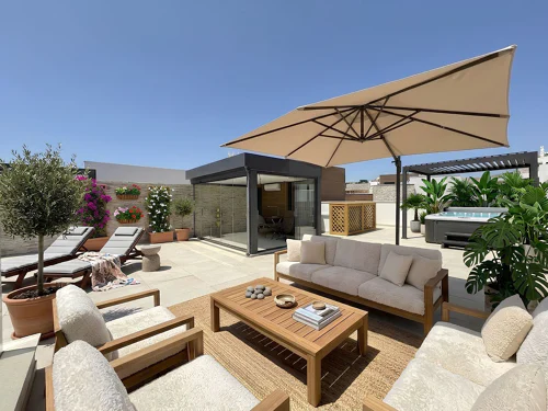 Penthouse for sale in Cabopino, Marbella East