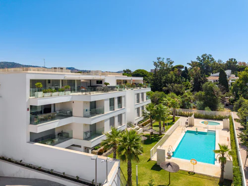 Apartment for sale in Elviria, Marbella East