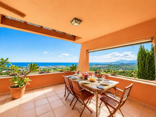 Penthouse for sale in El Rosario, Marbella East