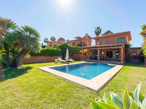 Villa for sale in Sierrezuela, Mijas Costa