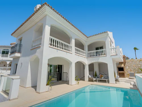 Villa for sale in Mijas