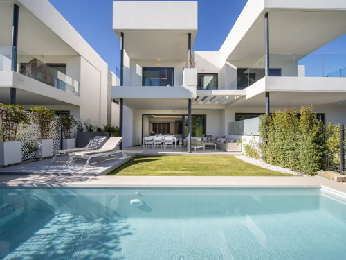 Semi Detached House for sale in Marbella
