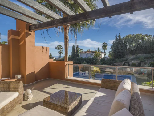 Apartment for sale in Nueva Andalucia, Marbella