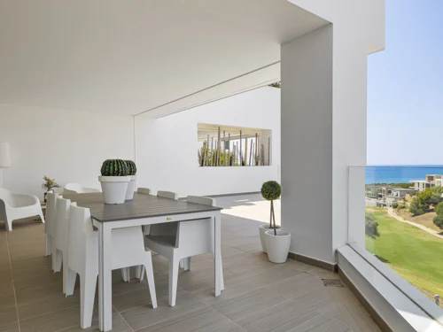 Ground Floor Apartment for sale in Cabopino, Marbella East