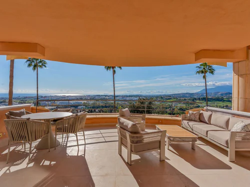 Apartment for sale in Nueva Andalucia, Marbella