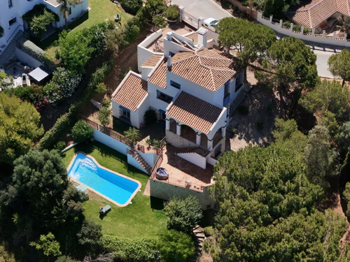 Villa for sale in Valtocado, Mijas