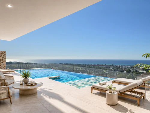 Villa for sale in Benahavis