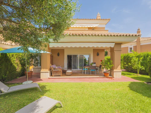 Semi Detached House for sale in Santa Clara, Marbella East