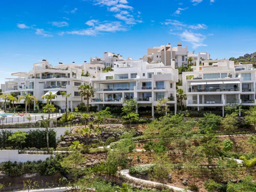 Best community in Marbella, spectacular views, 24 hour security, gym, co working space, indoor pool and much more!