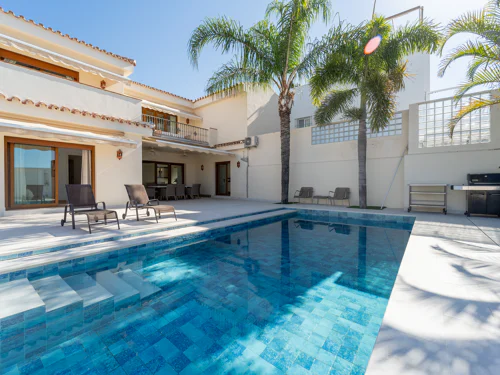 Villa for short term rent in Fuengirola