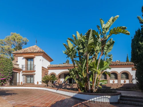 Villa for sale in Costabella, Marbella East