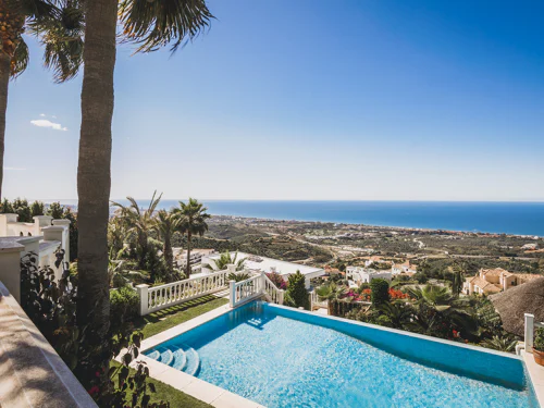 Villa for sale in Los Altos de los Monteros, Marbella East