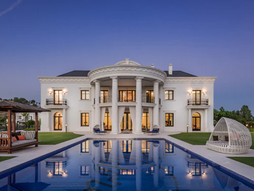 Villa for sale in Hacienda las Chapas, Marbella East