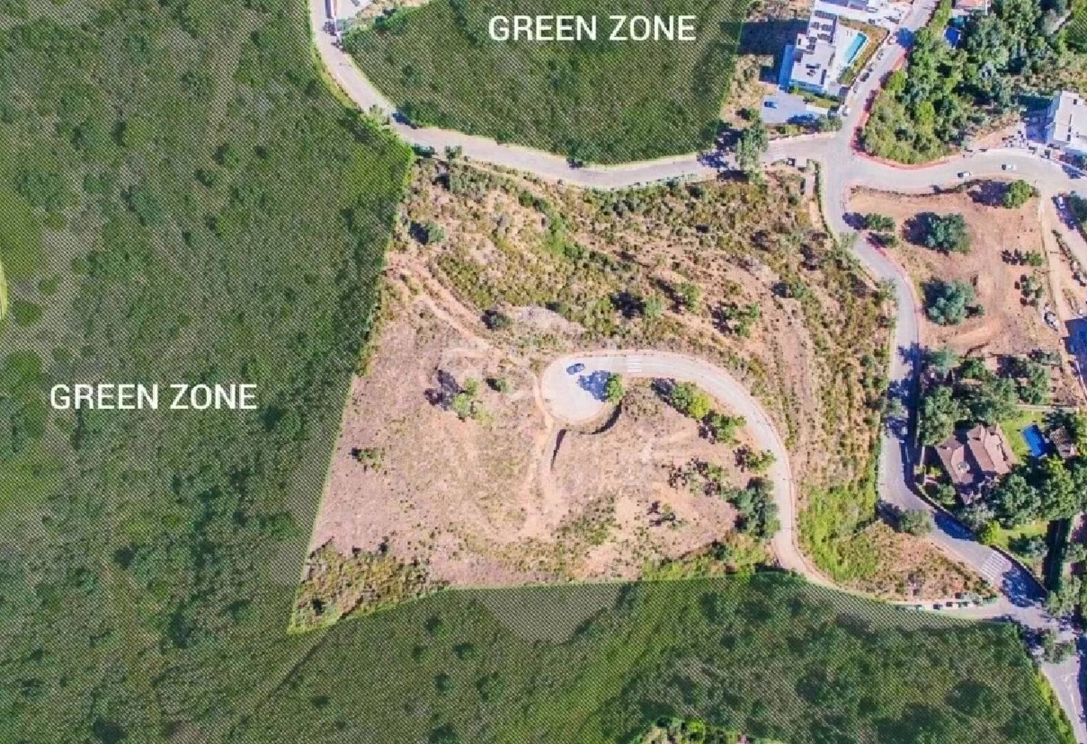 Very Large Plot with Amazing Sea Views in La Mairena