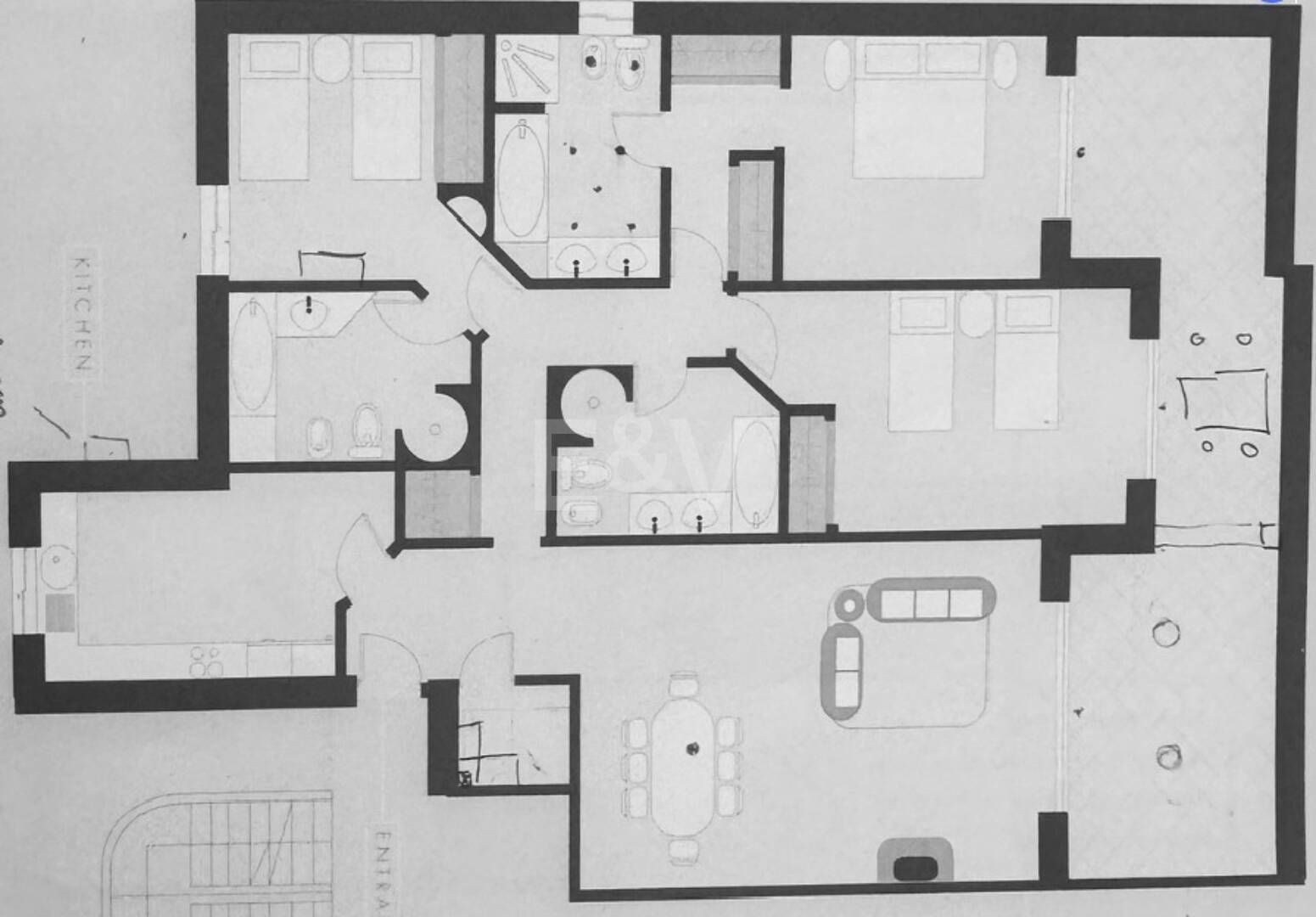 Apartamento en planta baja en prestigiosa urbanización cerrada con jardín privado y terraza