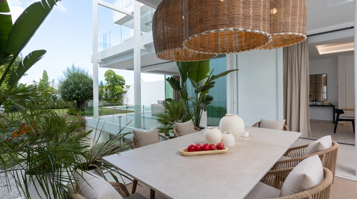 NARA MARBELLA: Exclusive development of 8 luxury villas in Valdeolletas, Marbella, with private pool and sea views