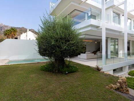 NARA MARBELLA: Exclusive development of 8 luxury villas in Valdeolletas, Marbella, with private pool and sea views