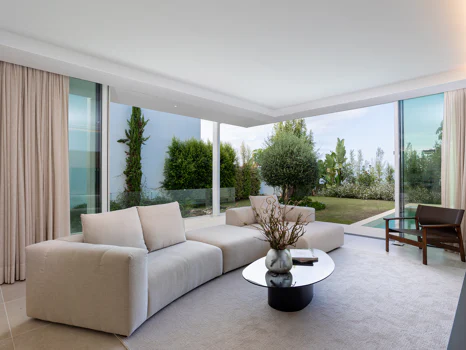 NARA MARBELLA: Exclusive development of 8 luxury villas in Valdeolletas, Marbella, with private pool and sea views
