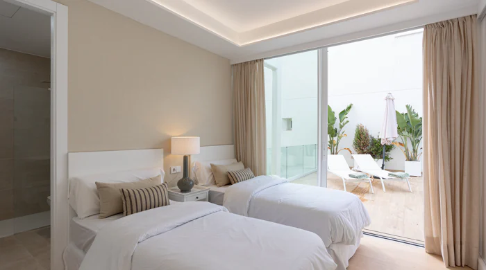 NARA MARBELLA: Exclusive development of 8 luxury villas in Valdeolletas, Marbella, with private pool and sea views