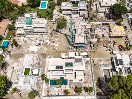 Impressive contemporary villas in Cortijo Blanco, next to Puerto Banús · Under construction!