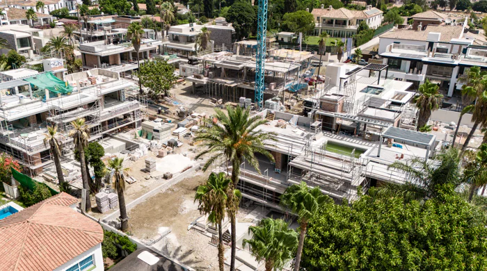 Impressive contemporary villas in Cortijo Blanco, next to Puerto Banús · Under construction!