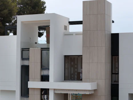Impressive contemporary villas in Cortijo Blanco, next to Puerto Banús · Under construction!