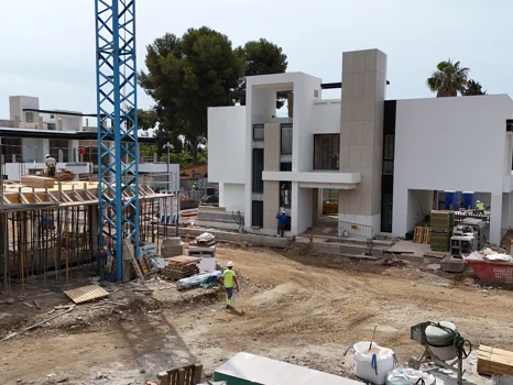 Impressive contemporary villas in Cortijo Blanco, next to Puerto Banús · Under construction!