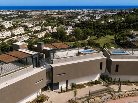 Fantastic complex of 3 and 4 bedroom apartments with panoramic sea views over the Golf Valley