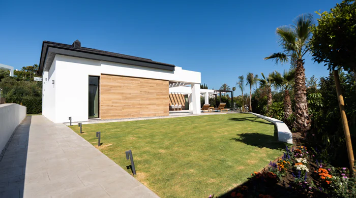 Three unique villas built on one level