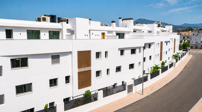 Breeze is a spectacular project of 34 amazing apartments and penthouses, located in front line golf in Marbella