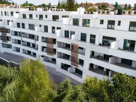 Breeze is a spectacular project of 34 amazing apartments and penthouses, located in front line golf in Marbella