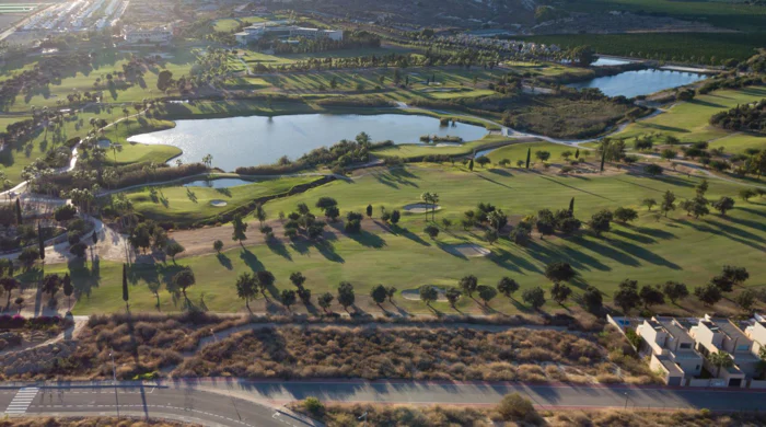 Villas Mustique and Aruba, exclusive homes next to the golf course at La Finca Resort