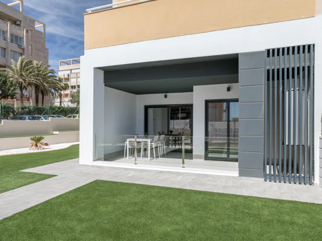 Eden Beach, apartments with sea views near the beach in Torrevieja