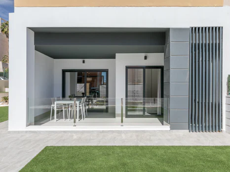 Eden Beach, apartments with sea views near the beach in Torrevieja