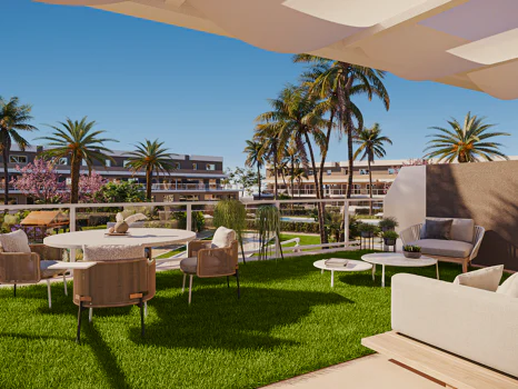 Allure, confort and design in groundfloor and duplex apartments in Alenda Golf.