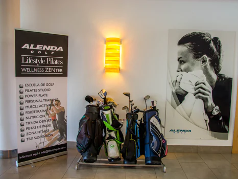 Allure, confort and design in groundfloor and duplex apartments in Alenda Golf.