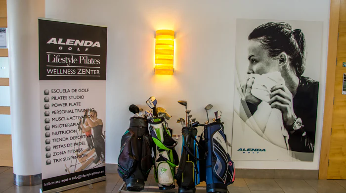 Allure, confort and design in groundfloor and duplex apartments in Alenda Golf.