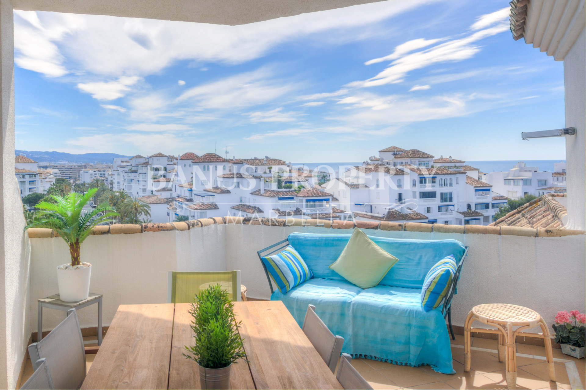 Superb three-bedroom penthouse with spectacular sea views for sale in Medina Garden, Puerto Banús