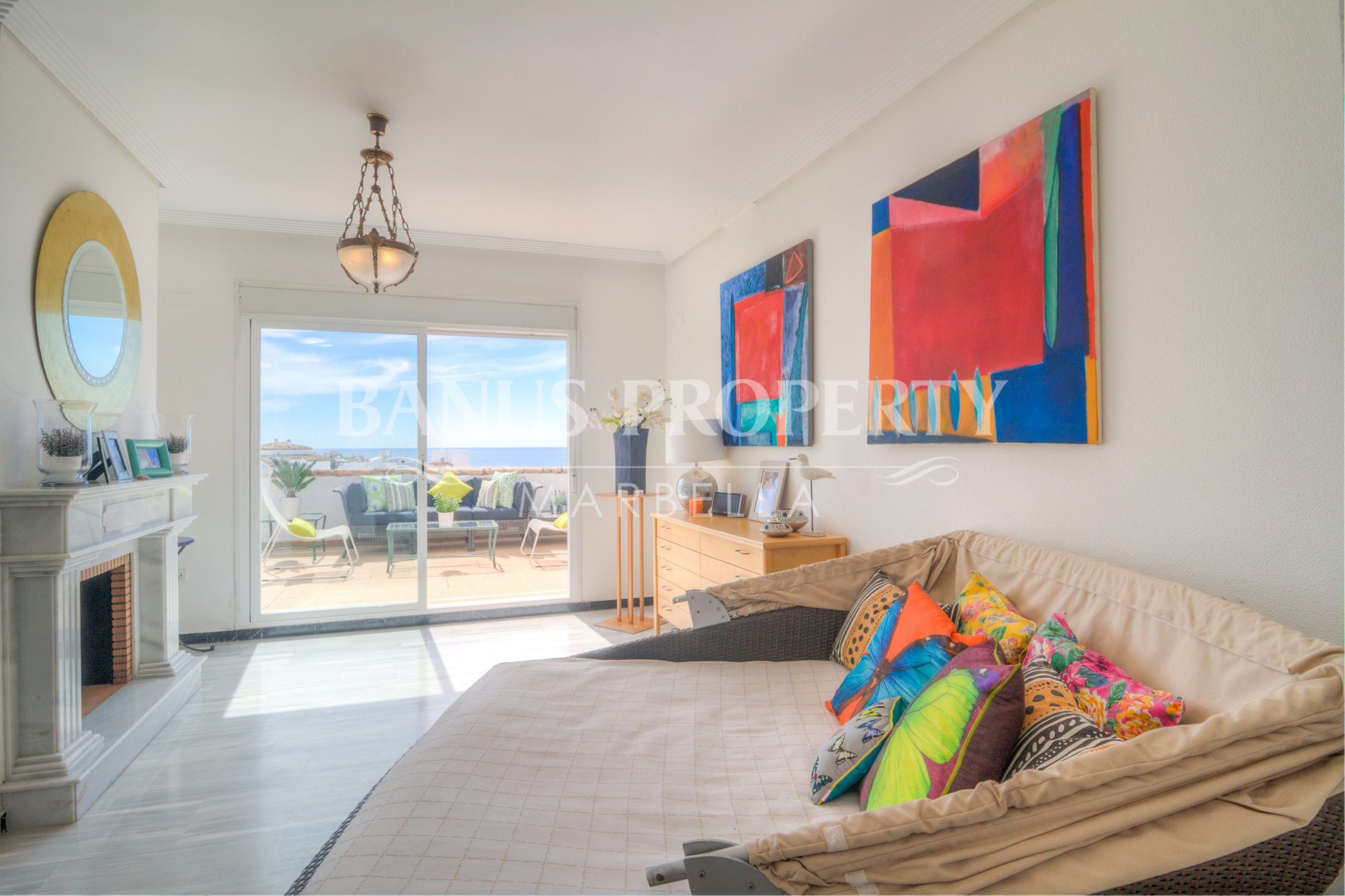 Superb three-bedroom penthouse with spectacular sea views for sale in Medina Garden, Puerto Banús