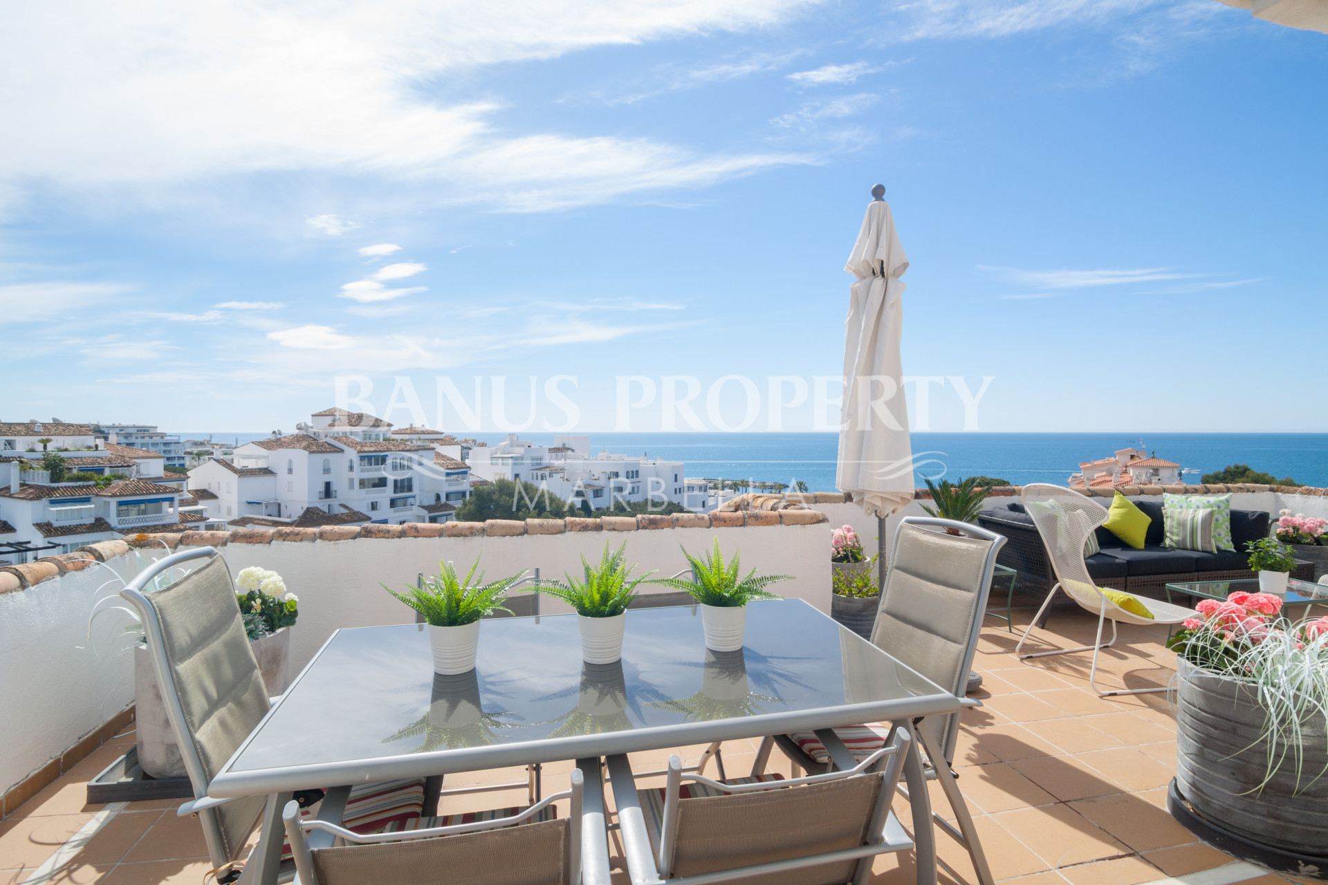 Superb three-bedroom penthouse with spectacular sea views for sale in Medina Garden, Puerto Banús
