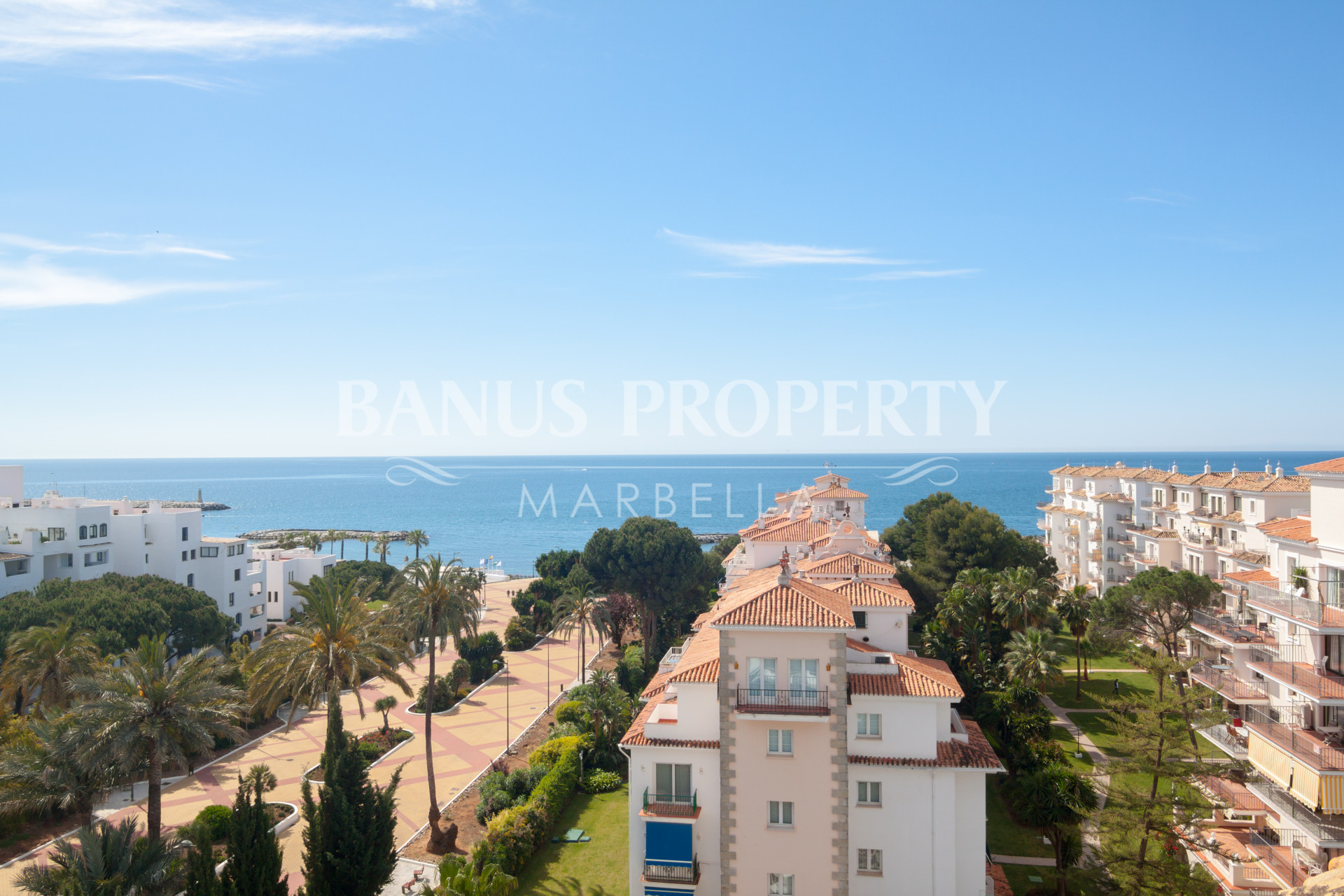 Superb three-bedroom penthouse with spectacular sea views for sale in Medina Garden, Puerto Banús