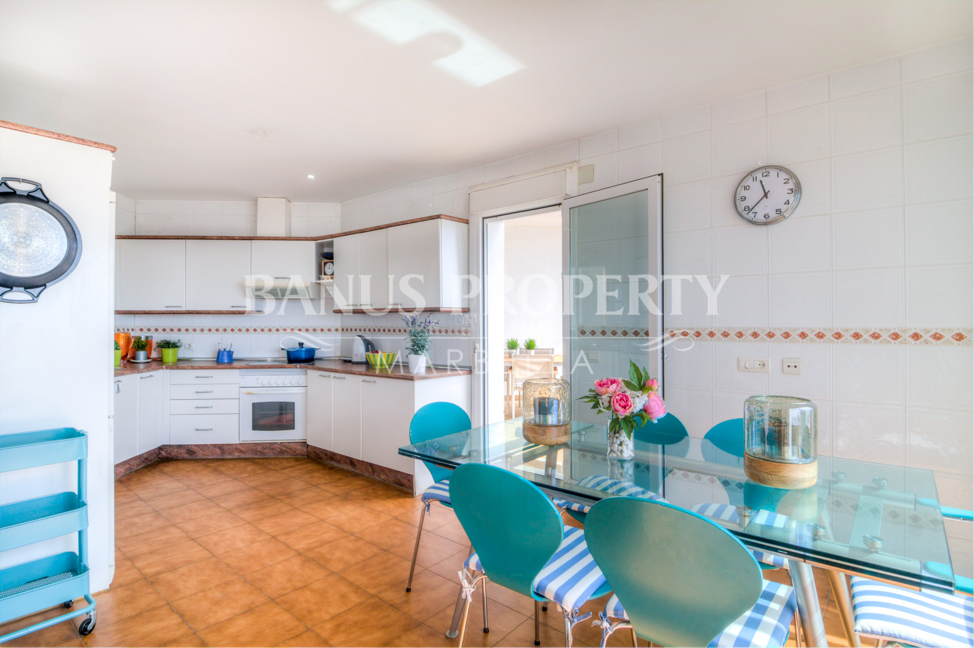 Superb three-bedroom penthouse with spectacular sea views for sale in Medina Garden, Puerto Banús