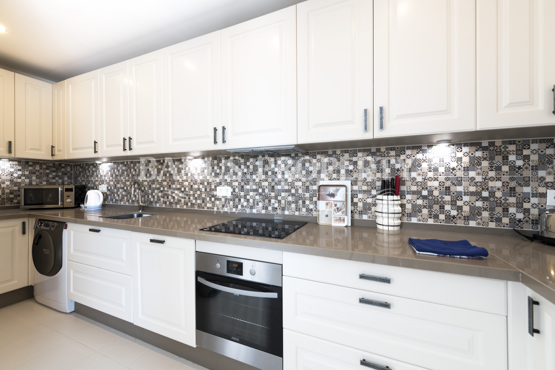 Two-bedroom apartment for sale in Casas Córdoba, within prestigious Playas del Duque in Puerto Banús