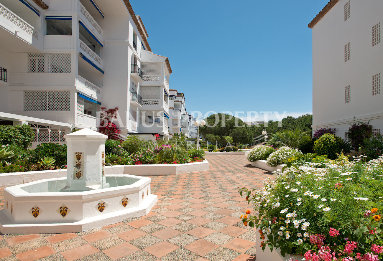 Two-bedroom apartment for sale in Casas Córdoba, within prestigious Playas del Duque in Puerto Banús