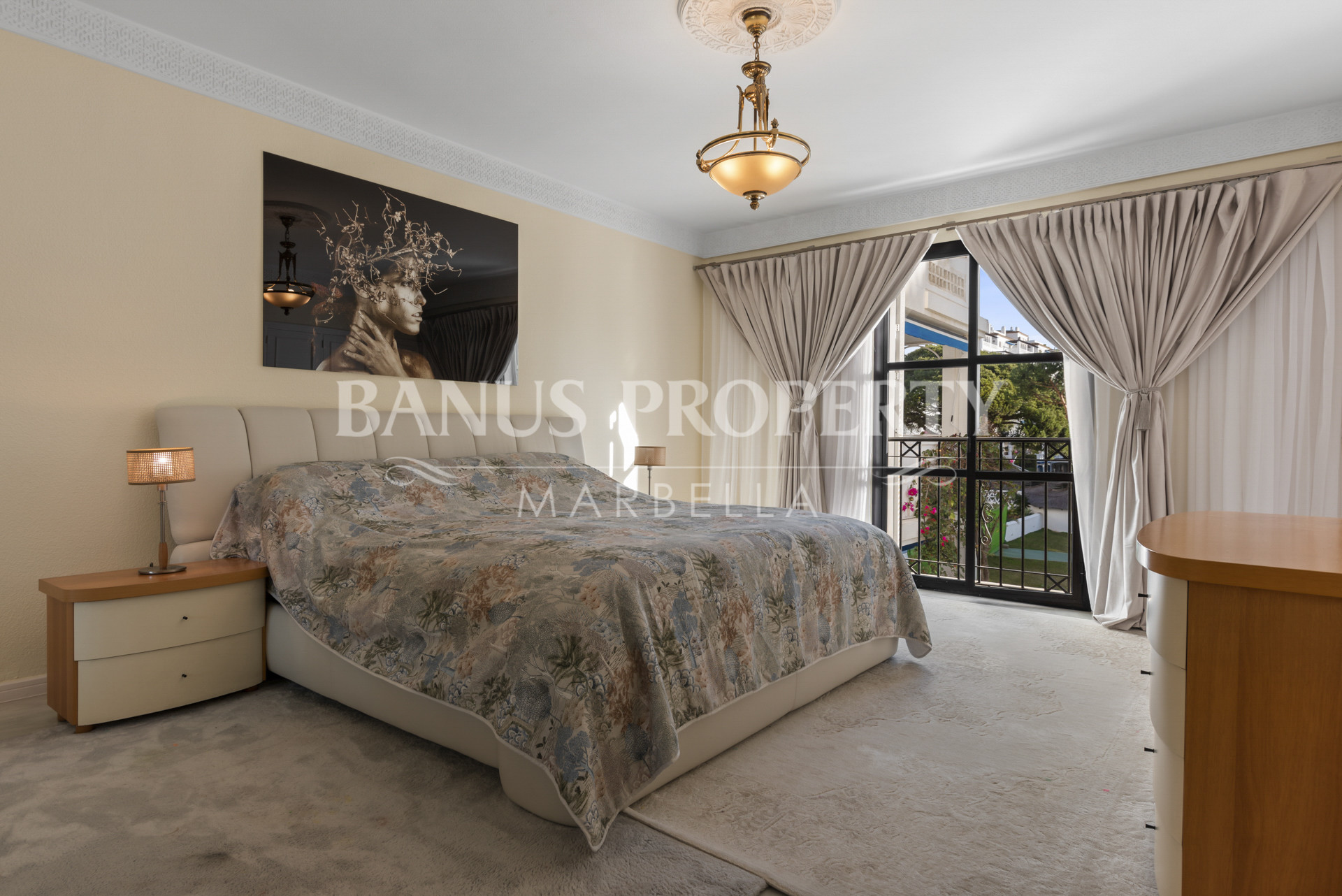2- Bed- Apartment in with garden views in Playas del Duque- Puerto Banus