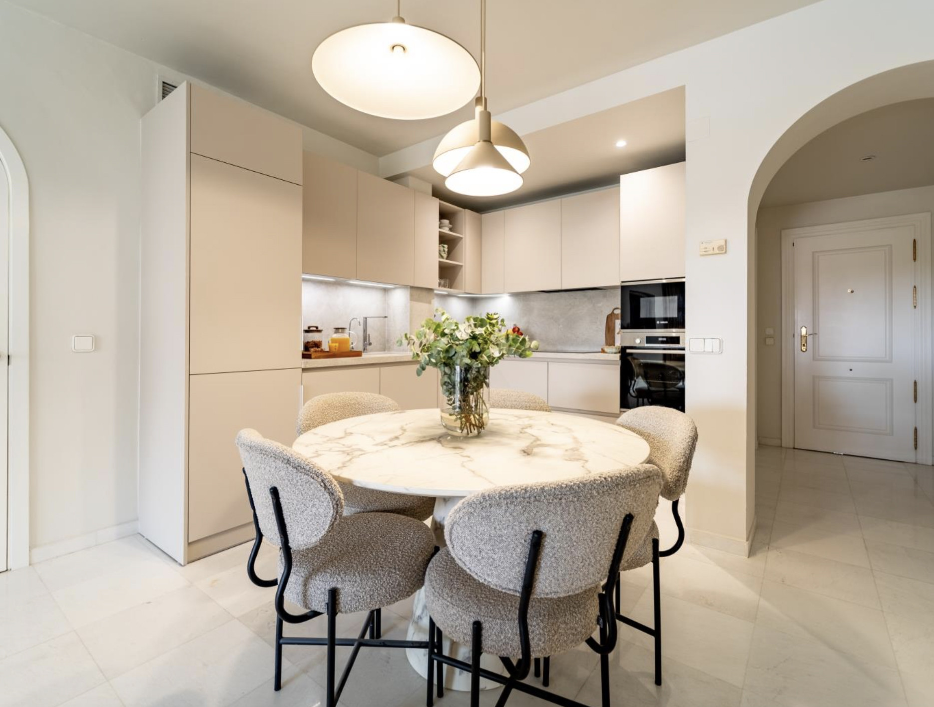 Modern apartment for sale in Puerto Banús – Las Gaviotas Complex