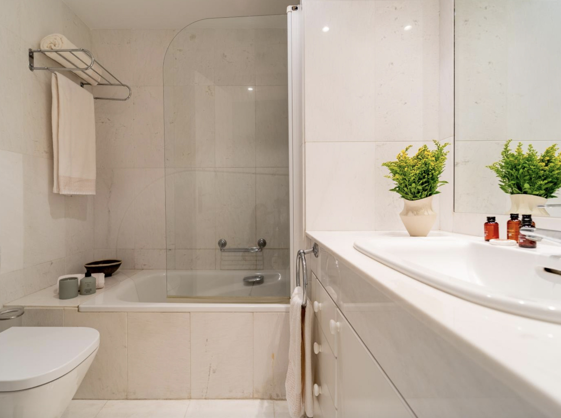 Modern apartment for sale in Puerto Banús – Las Gaviotas Complex