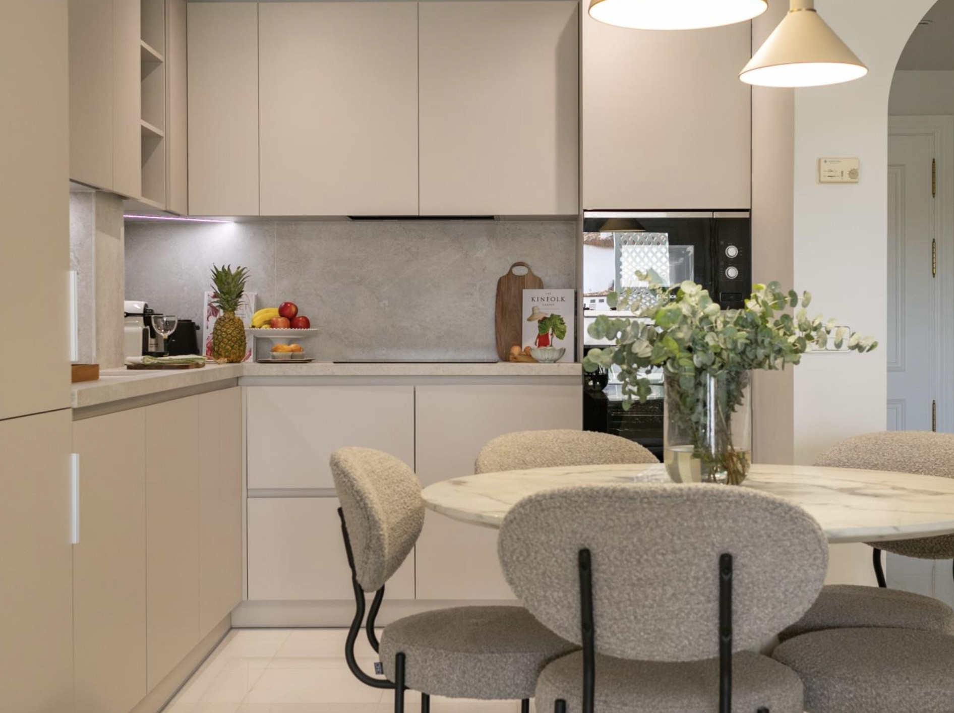 Modern apartment for sale in Puerto Banús – Las Gaviotas Complex