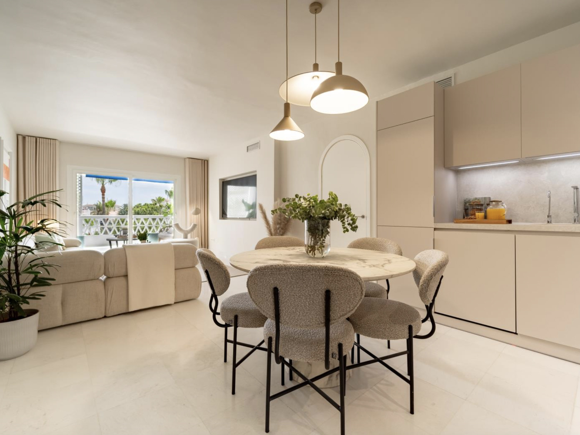Modern apartment for sale in Puerto Banús – Las Gaviotas Complex