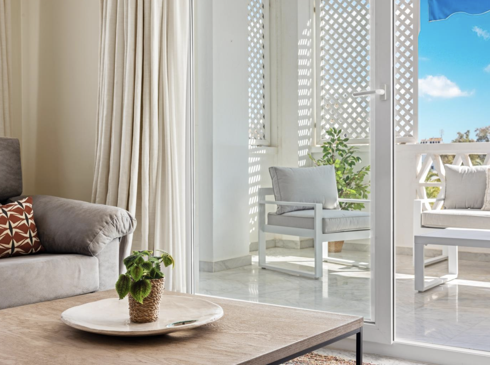 2-Bedroom Apartment in Las Gaviotas, Puerto Banús